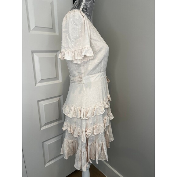 Gorgeous Lulu’s Ruffle Cream Dress sz Small - Picture 6 of 7